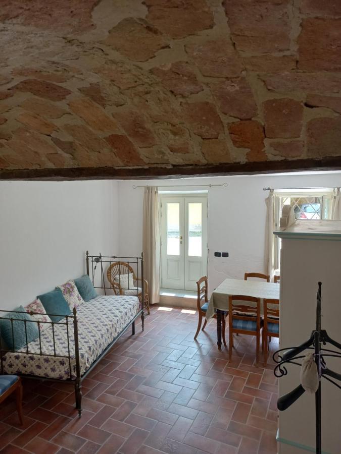 Il Giardino Di Olivia Apartamento Guarene Exterior foto
