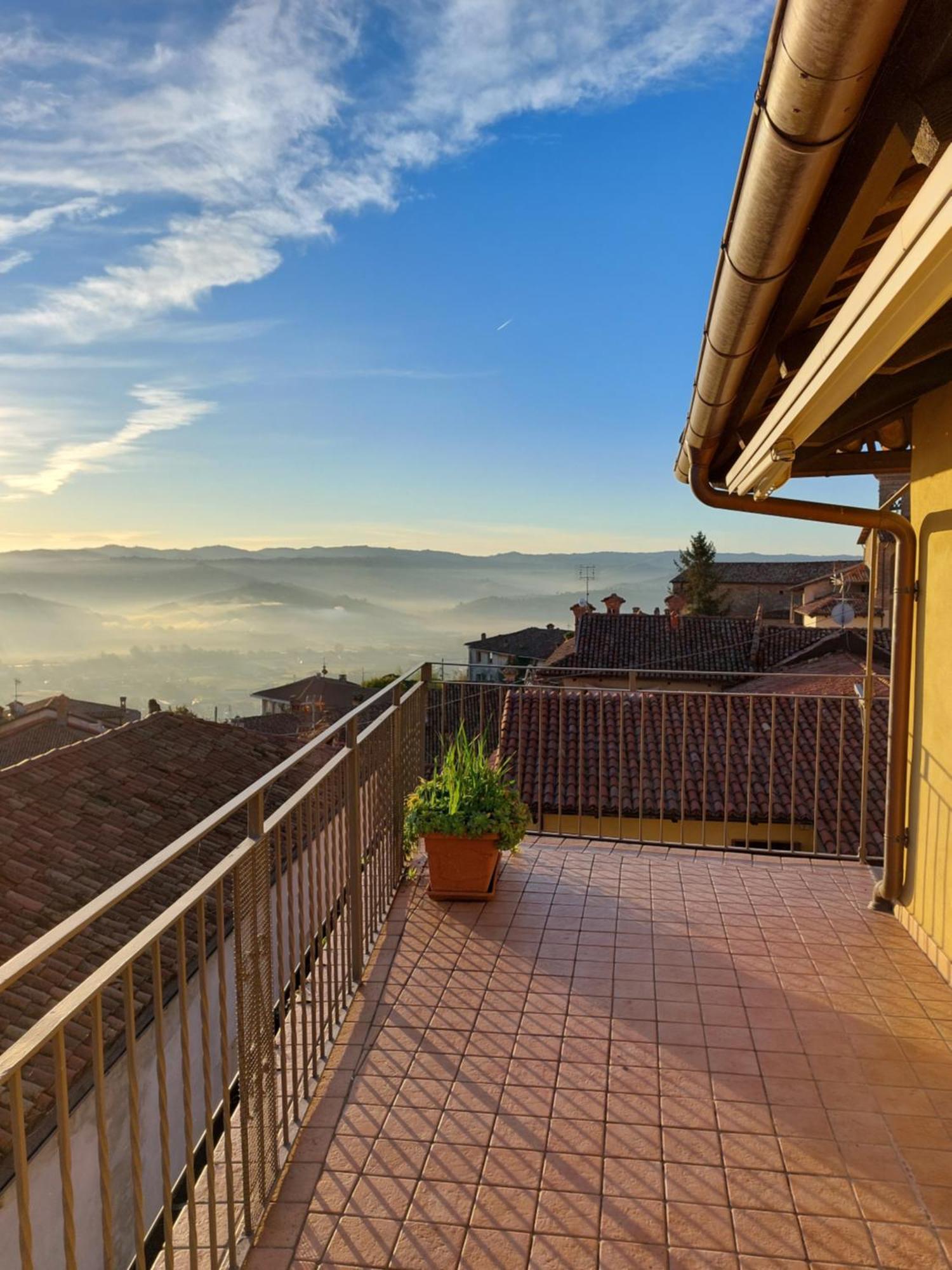 Il Giardino Di Olivia Apartamento Guarene Exterior foto