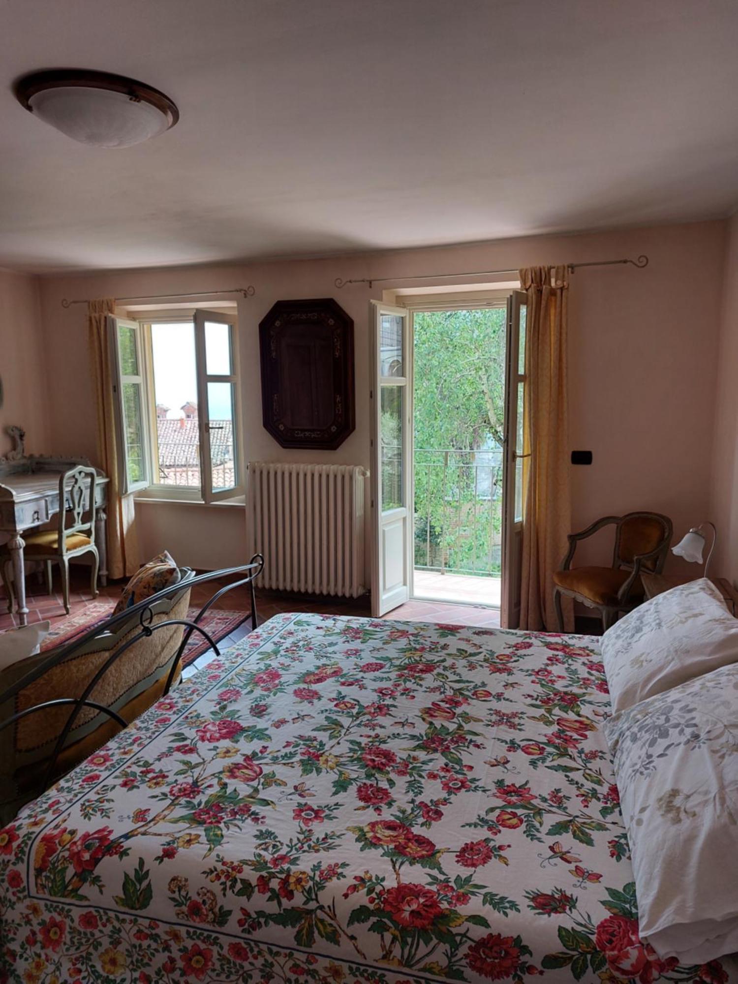 Il Giardino Di Olivia Apartamento Guarene Exterior foto