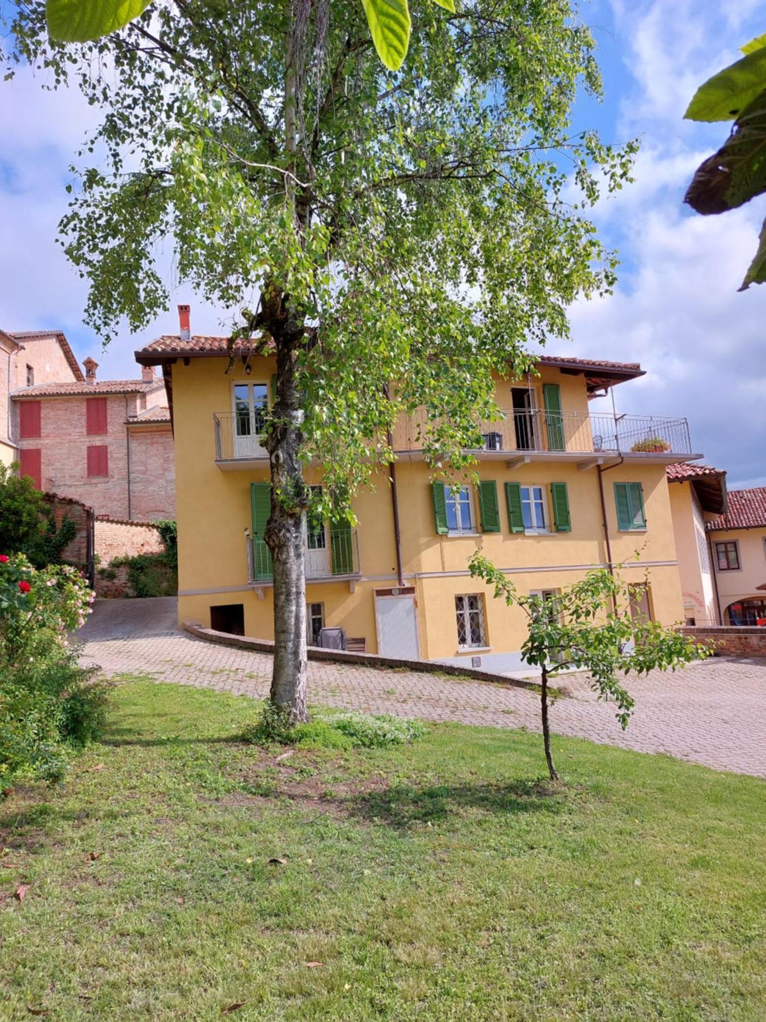 Il Giardino Di Olivia Apartamento Guarene Exterior foto