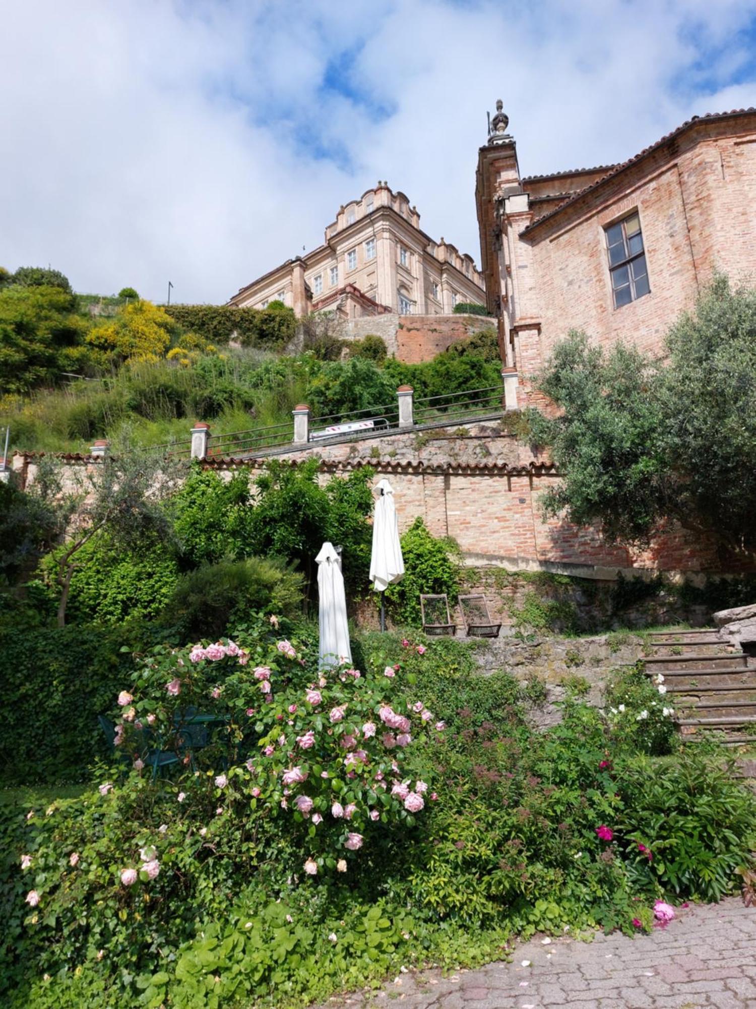 Il Giardino Di Olivia Apartamento Guarene Exterior foto